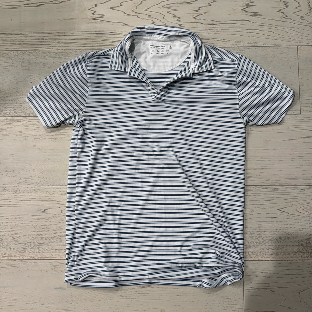 A&F Soft Knit Air Polo Men’s Small - Like New